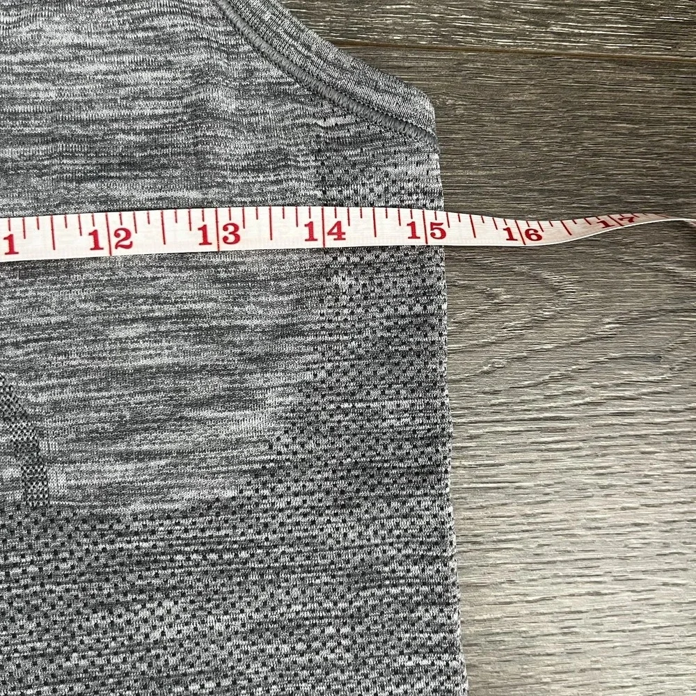 Lululemon Swiftly Tech Tank Top Size 6 Heather Gray‎ Racerback Athletic Work Out - Picture 6 of 7